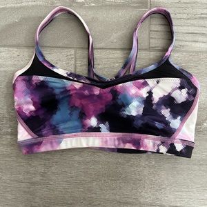 Lululemon sports bra size 4